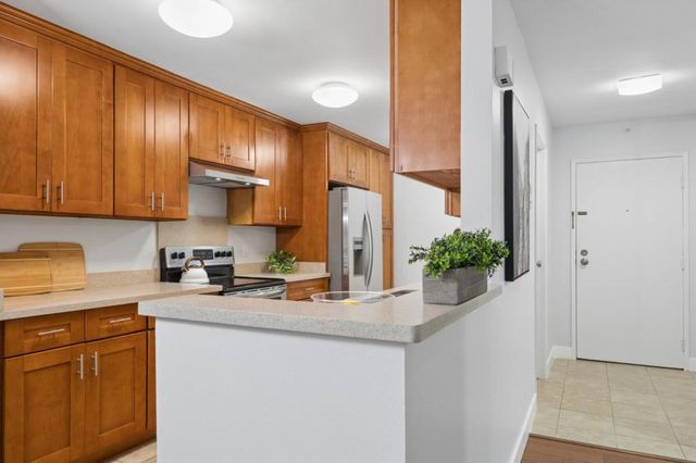 349 Philip Drive 106, Daly City, CA 94015