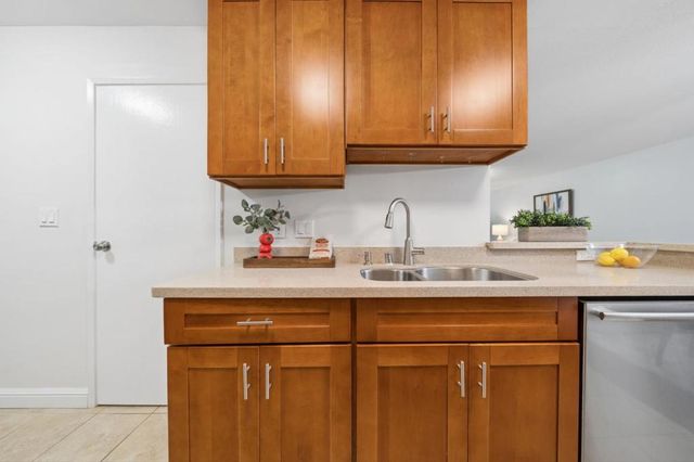 349 Philip Drive 106, Daly City, CA 94015