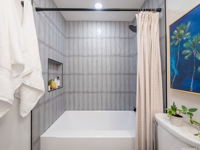 95-664 Wikao Street L205, Mililani, HI 96789