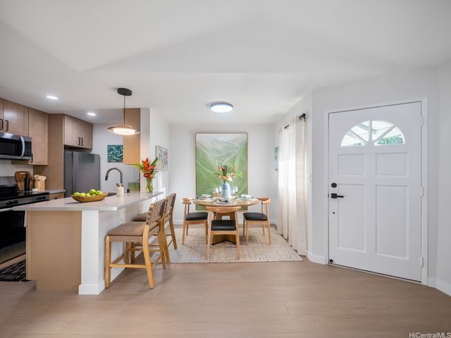 95-664 Wikao Street L205, Mililani, HI 96789