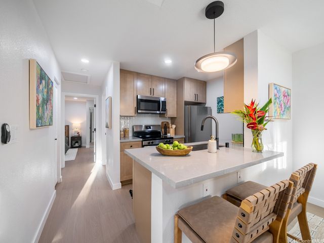 95-664 Wikao Street L205, Mililani, HI 96789