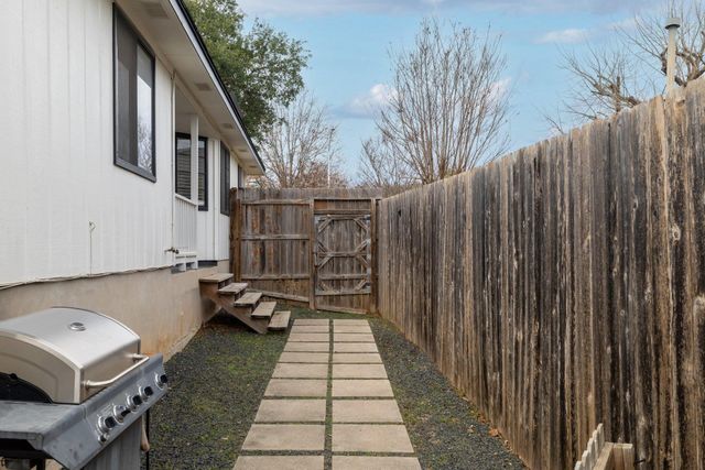 8903 Palace PKWY, Austin, TX 78748