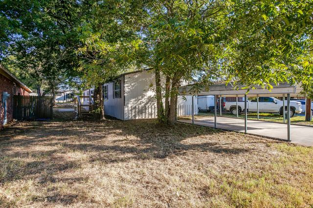 317 6th Street, Joshua, TX 76058