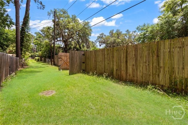 610 Beauregard Street, Savannah, GA 31405