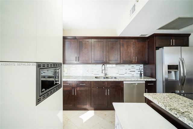 701 Brickell Key Blvd 710, Miami, FL 33131