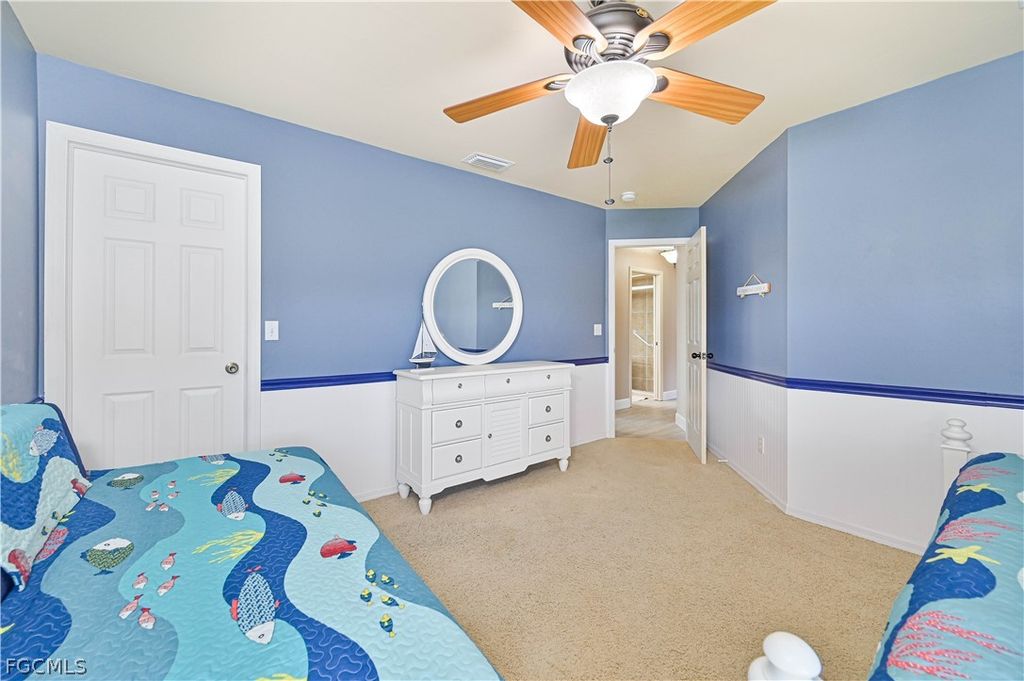 Image 34 of property listing at 1422 SE 20th ST, Cape Coral, FL 33990