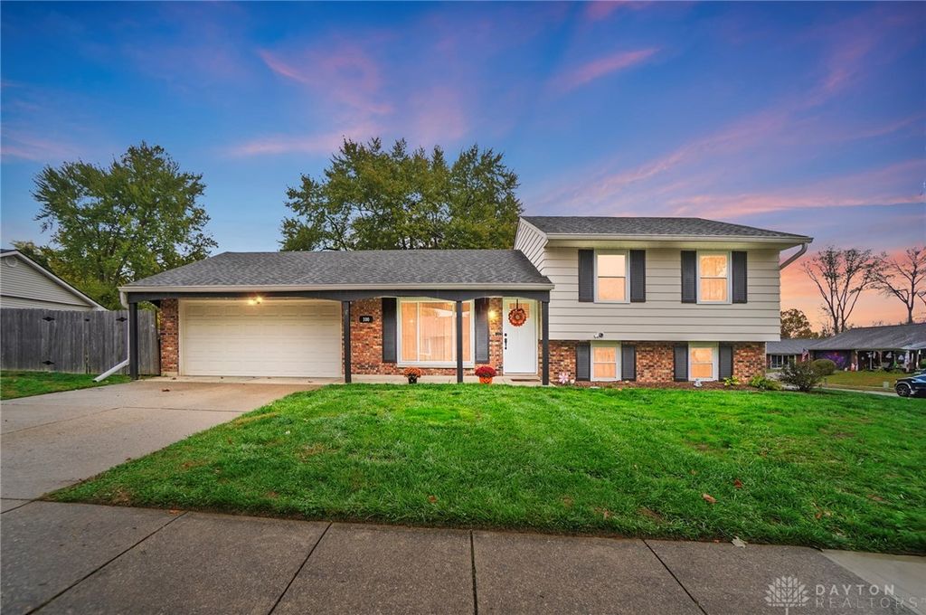 100 Cedar Hill Lane, Springboro, OH 45066