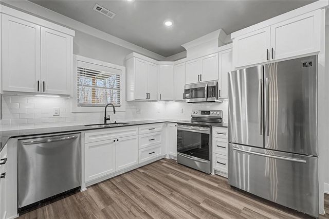 2 Creetown Lane, Bella Vista, AR 72715