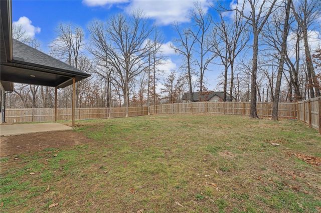 2 Creetown Lane, Bella Vista, AR 72715