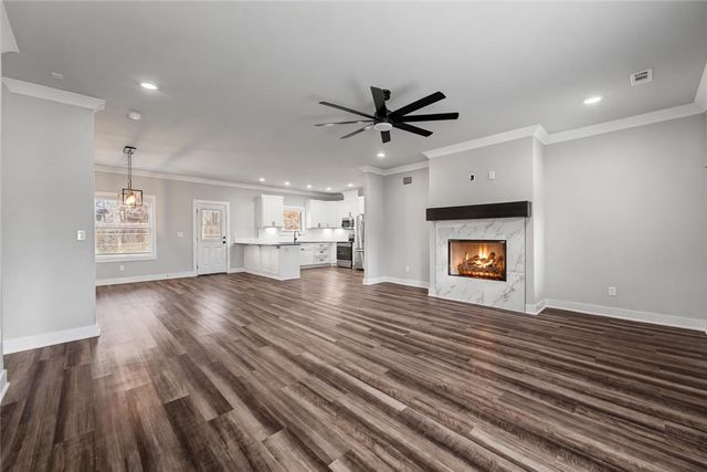 2 Creetown Lane, Bella Vista, AR 72715