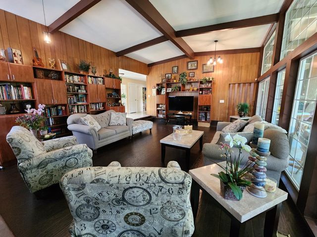 6672 N Woodson Avenue, Fresno, CA 93711