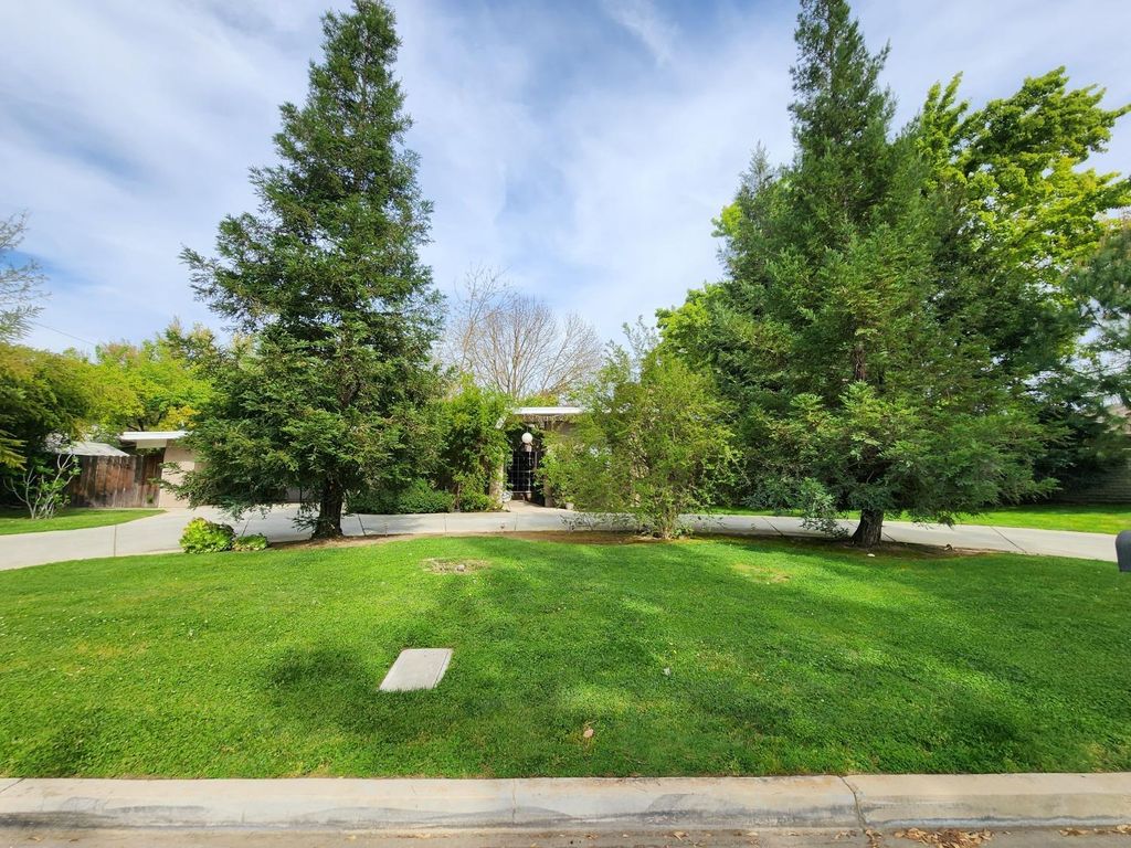 6672 N Woodson Avenue, Fresno, CA 93711