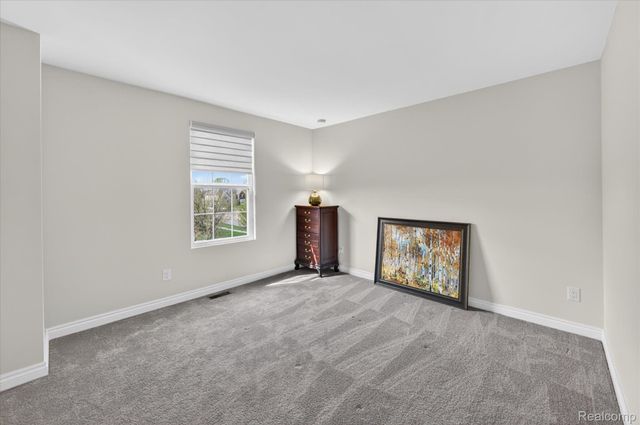 2942 Montgomery Circle, Commerce Charter Township, MI 48390