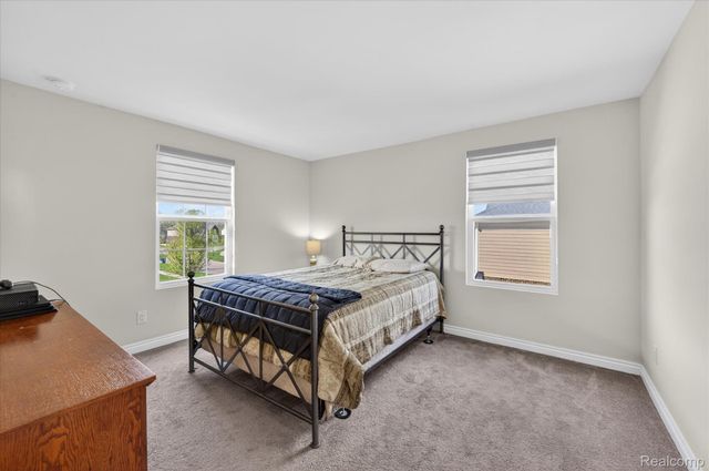 2942 Montgomery Circle, Commerce Charter Township, MI 48390