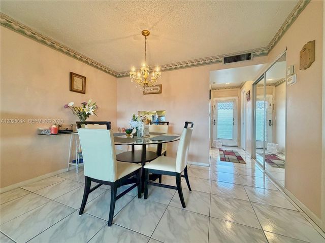 2901 NW 46th Ave 304, Lauderdale Lakes, FL 33313