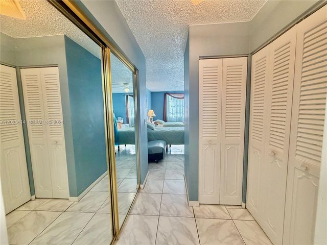 2901 NW 46th Ave 304, Lauderdale Lakes, FL 33313