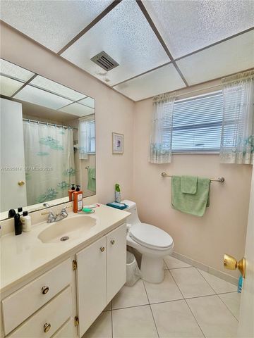 2901 NW 46th Ave 304, Lauderdale Lakes, FL 33313