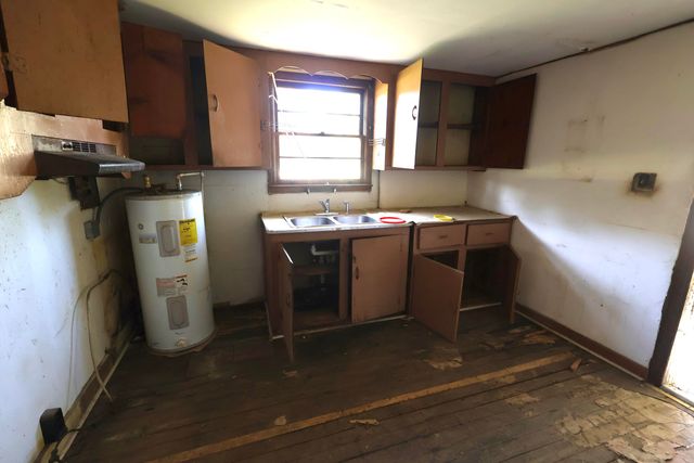 1285 E East Main Street, Dorchester, SC 29437