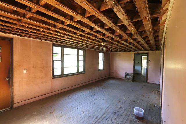 1285 E East Main Street, Dorchester, SC 29437