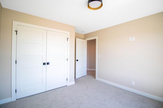 L2B2 Miller Pl NW, Rochester, MN 55901