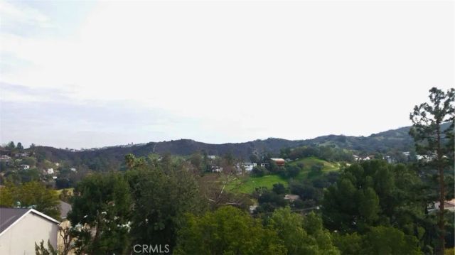 4525 Ensenada, Woodland Hills, CA 91307