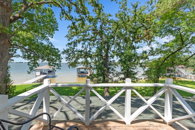 158 Enchanted Drive, Enchanted Oaks, TX 75156