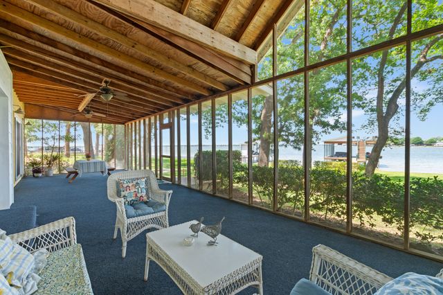 158 Enchanted Drive, Enchanted Oaks, TX 75156