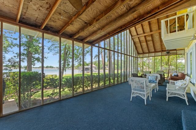 158 Enchanted Drive, Enchanted Oaks, TX 75156