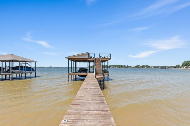158 Enchanted Drive, Enchanted Oaks, TX 75156