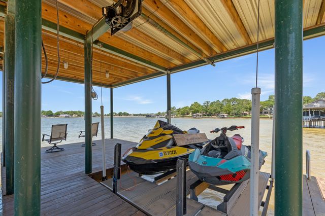 158 Enchanted Drive, Enchanted Oaks, TX 75156