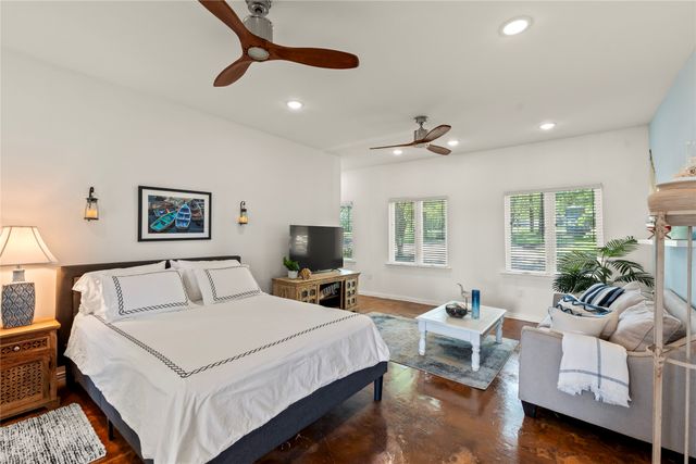 158 Enchanted Drive, Enchanted Oaks, TX 75156