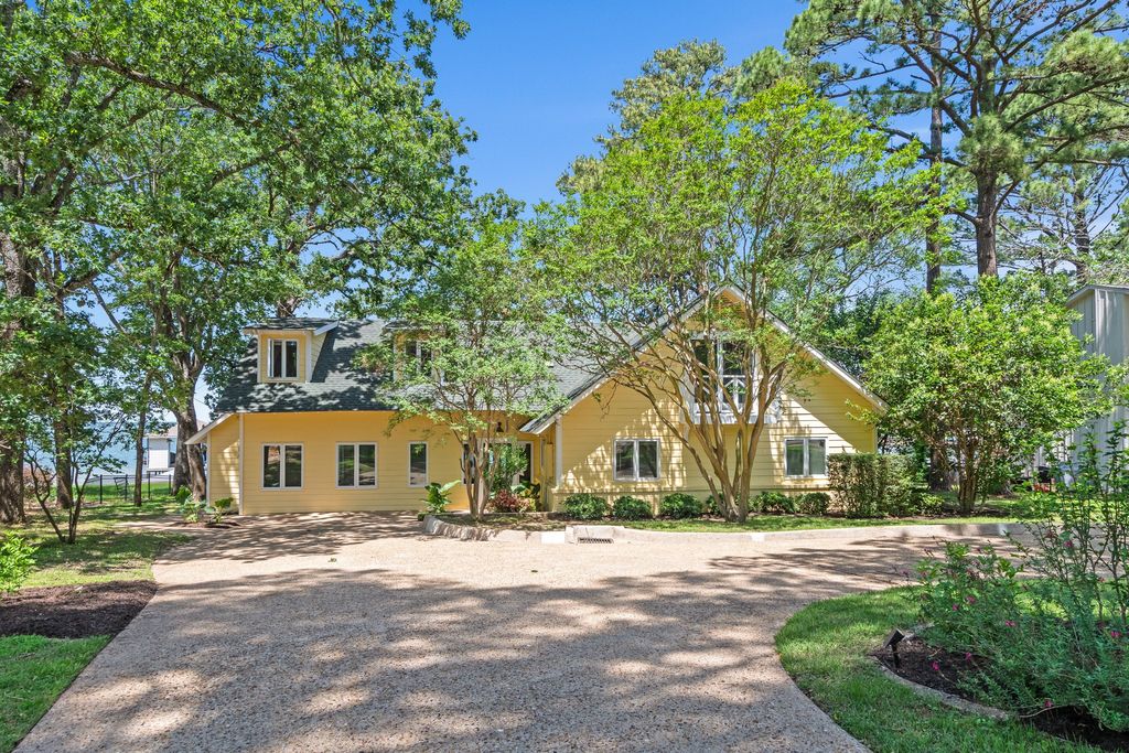 158 Enchanted Drive, Enchanted Oaks, TX 75156