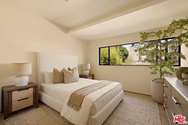 3565 Crownridge Drive, Sherman Oaks, CA 91403