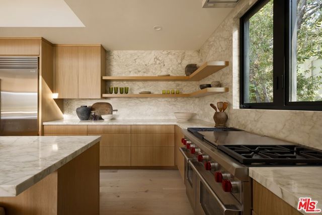 3565 Crownridge Drive, Sherman Oaks, CA 91403