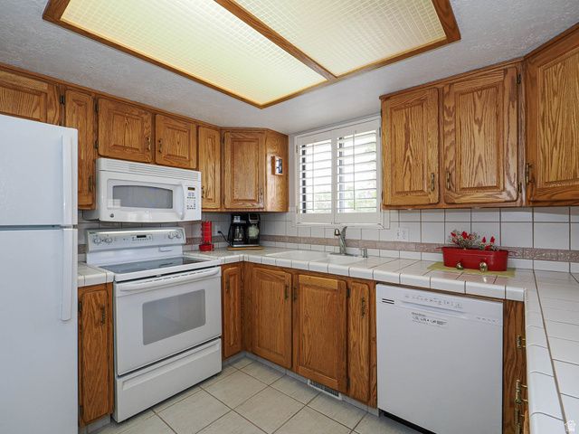 4763 S CASTLE RIDGE DR, Millcreek, UT 84117