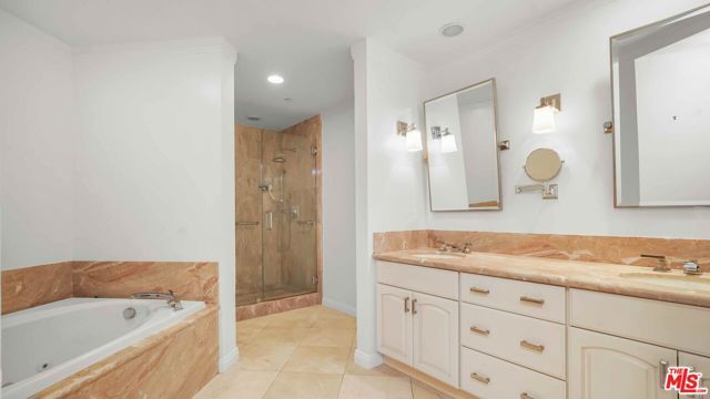 10724 Wilshire Boulevard 305, Los Angeles, CA 90024