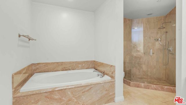 10724 Wilshire Boulevard 305, Los Angeles, CA 90024