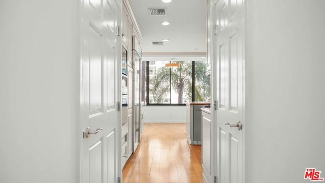 10724 Wilshire Boulevard 305, Los Angeles, CA 90024