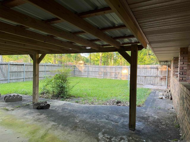 5238 Lesage Dr, Greenwell Springs, LA 70739