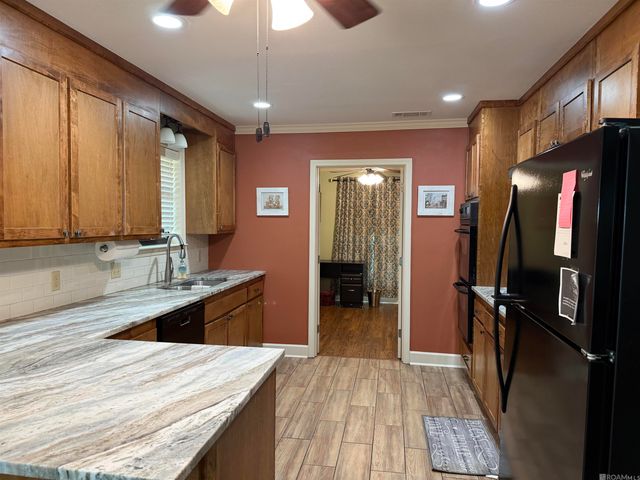 5238 Lesage Dr, Greenwell Springs, LA 70739