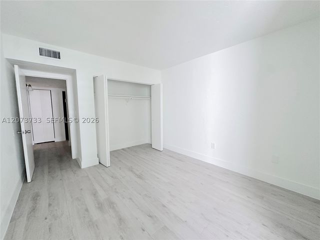 6890 N Kendall Dr B204, Pinecrest, FL 33156