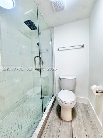 6890 N Kendall Dr B204, Pinecrest, FL 33156