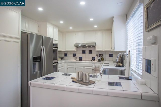 2257 Gladwin Dr, Walnut Creek, CA 94596