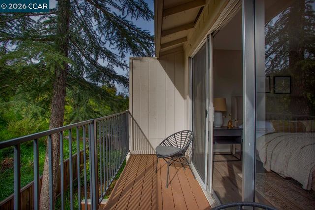 2257 Gladwin Dr, Walnut Creek, CA 94596