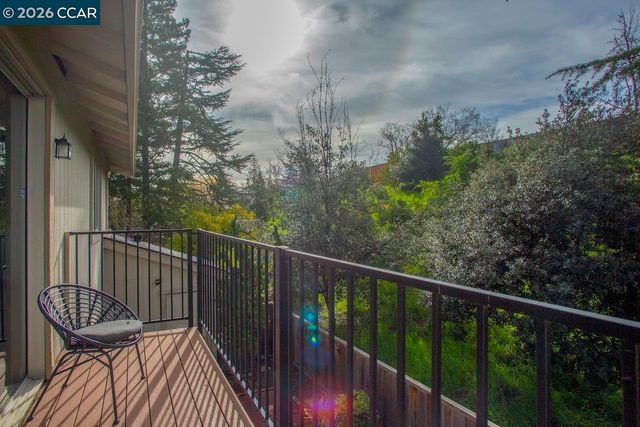 2257 Gladwin Dr, Walnut Creek, CA 94596