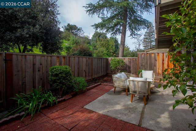 2257 Gladwin Dr, Walnut Creek, CA 94596