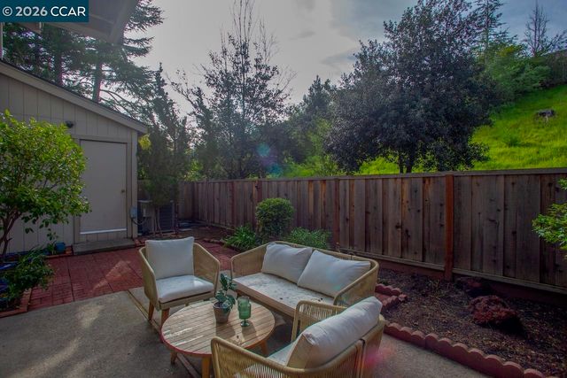 2257 Gladwin Dr, Walnut Creek, CA 94596