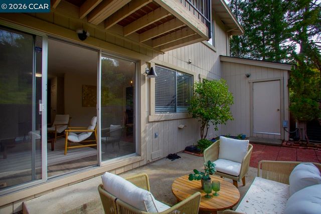 2257 Gladwin Dr, Walnut Creek, CA 94596