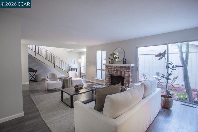 2257 Gladwin Dr, Walnut Creek, CA 94596