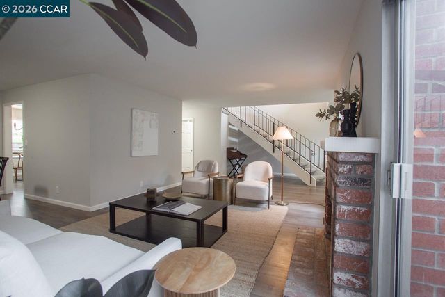 2257 Gladwin Dr, Walnut Creek, CA 94596